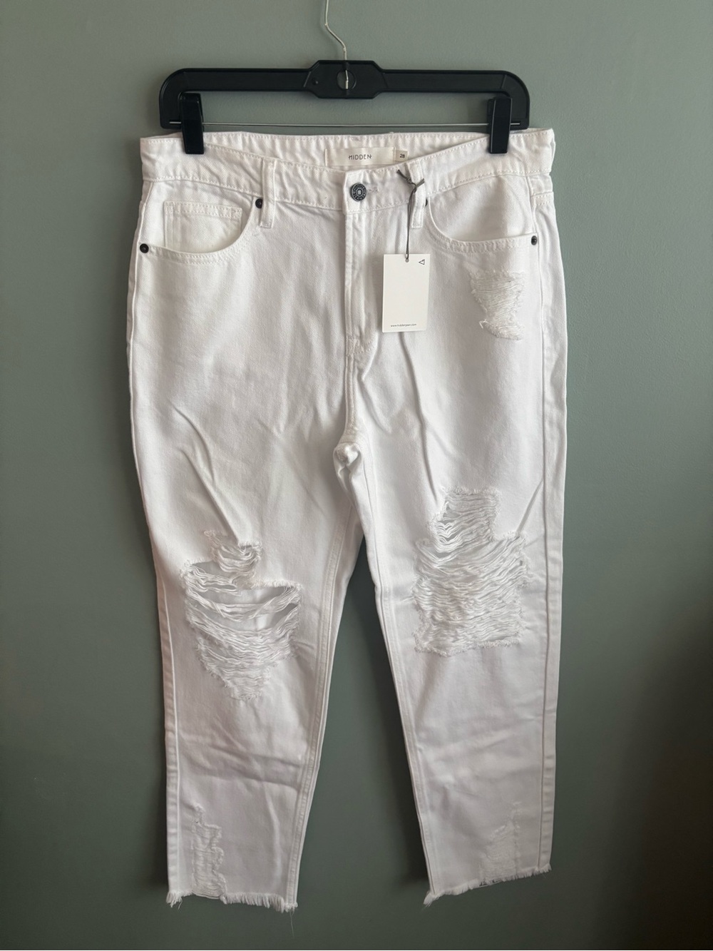 HIDDEN Jeans Bailey High-Rise Boyfriend Distressed White Jeans 28 (meas 32”)